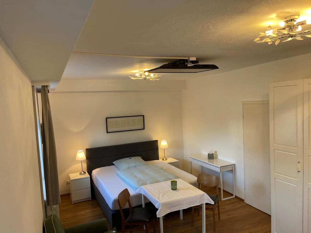 Ferienwohnung Einzimmerappartement ไฟรลาสซิง ภายนอก รูปภาพ