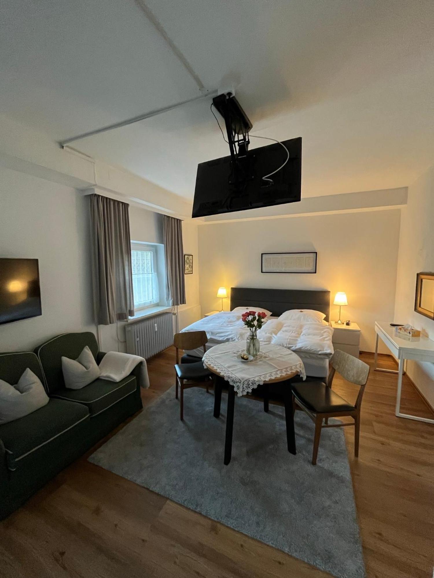 Ferienwohnung Einzimmerappartement ไฟรลาสซิง ภายนอก รูปภาพ